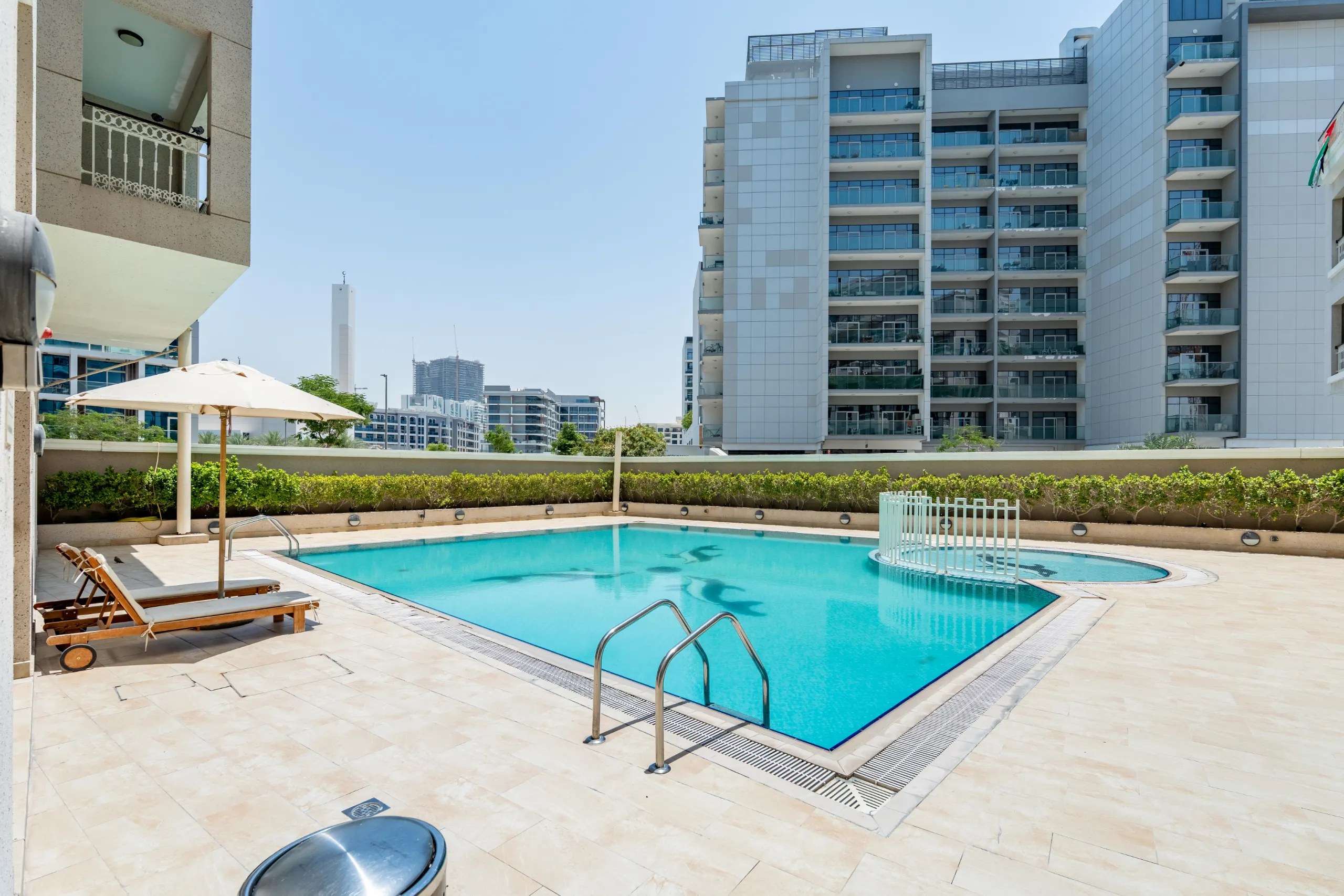 Pool — Wide